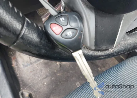 2014 Toyota Yaris Se (Tmc/Cbu Plant) from USA, damaged, VIN JTDKTUD33ED589220